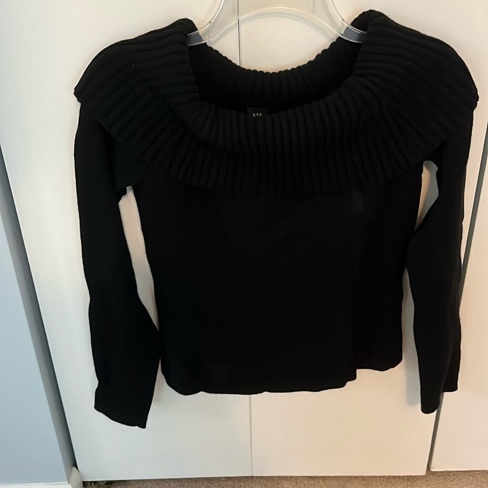 Black sweater, GAP, off the shoulder
